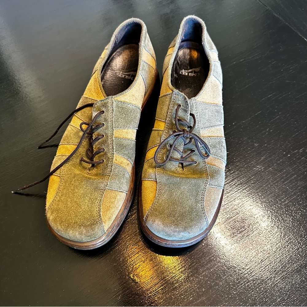 Vintage Green and Brown Made in Portugal Danske Shoes Size 41 Size 8 USA Dad